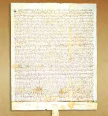 Великая хартия вольностей, подписанная королём Англии в 1215 году, стала поворотным моментом в истории прав человека.
